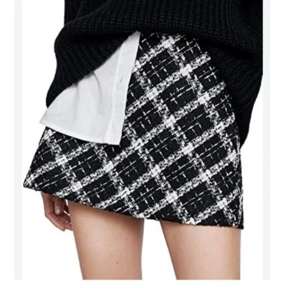 Zara Black & White Skirt - Picture 1 of 3